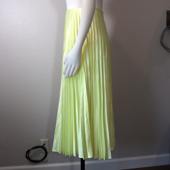 NWT Zara long yellow pleated skirt size XS - Picture 4 of 11